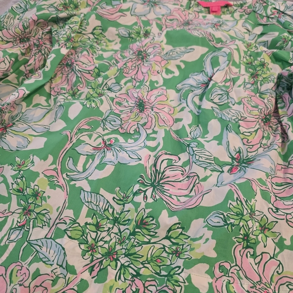 Lilly Pulitzer Vibrant Green and Pink Floral Top - Picture 11 of 12
